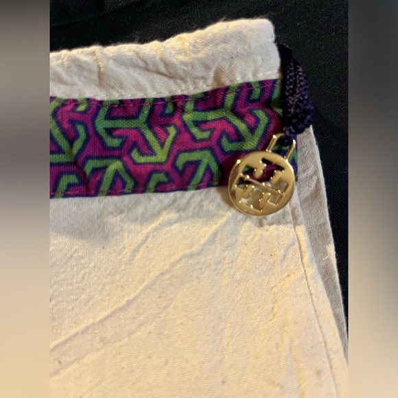 Tory Burch Drawstring Dust Bag With Iconic Tory Burch Logo - Picture 4 of 6